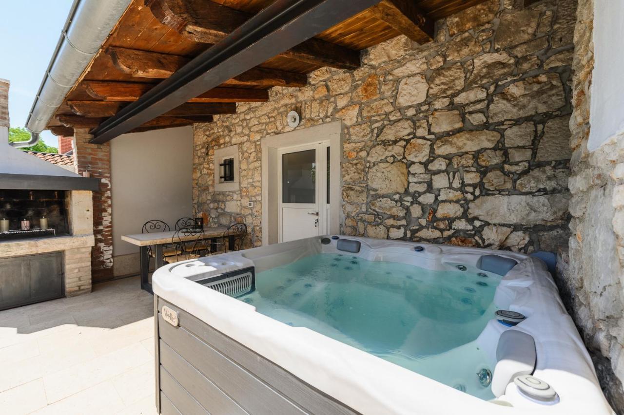 Casa Nini I - Jacuzzi Ferienhaus